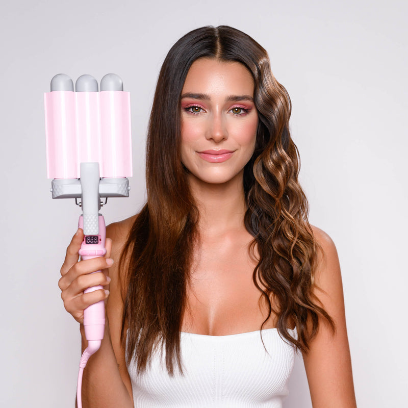 Model using Mermade PRO Hair Waver - 32mm Pink